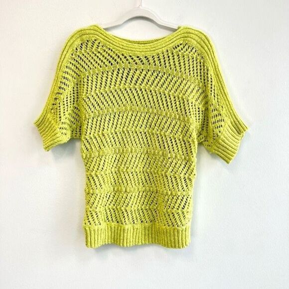 Chico’s Size 2(XL) Yellow Crocheted Knit Short Sleeve Blouse Shirt Top Stretch - Picture 1 of 10